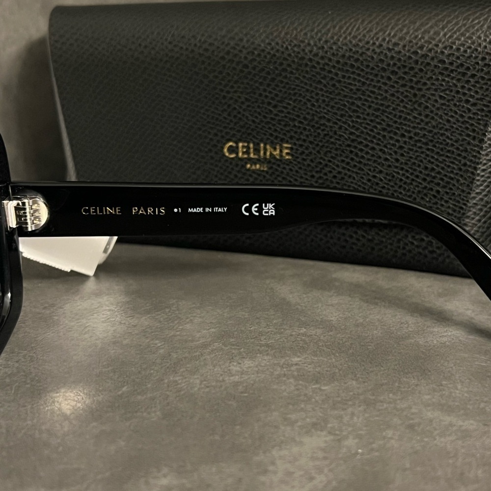 Celine Triomphe Sunglasses Black CL40304U-01A Gold Logo NWT - Picture 10 of 14